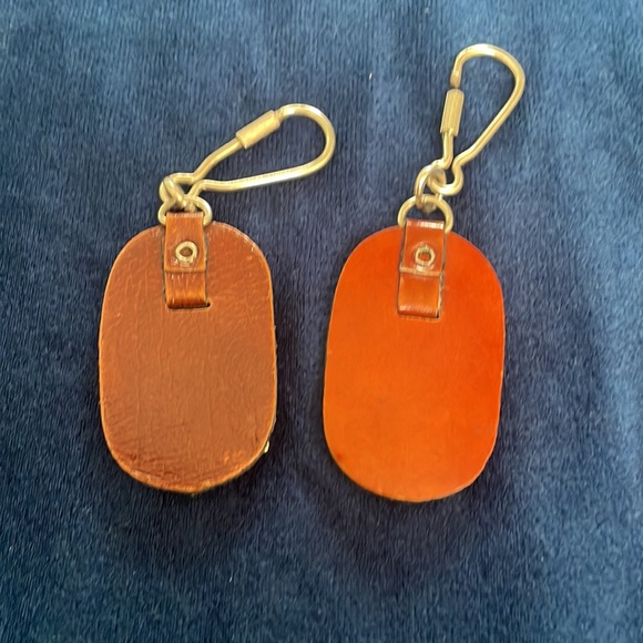 Vintage Volkswagen Keychains. Set of 2. - Picture 3 of 3